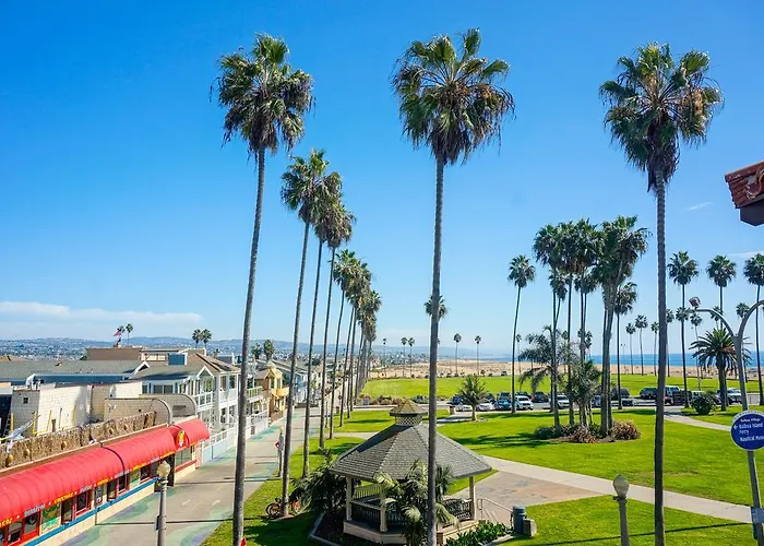 Balboa Inn, On The Beach At Newport